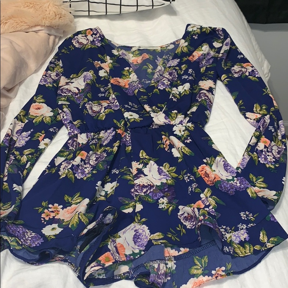 Cute romper!!